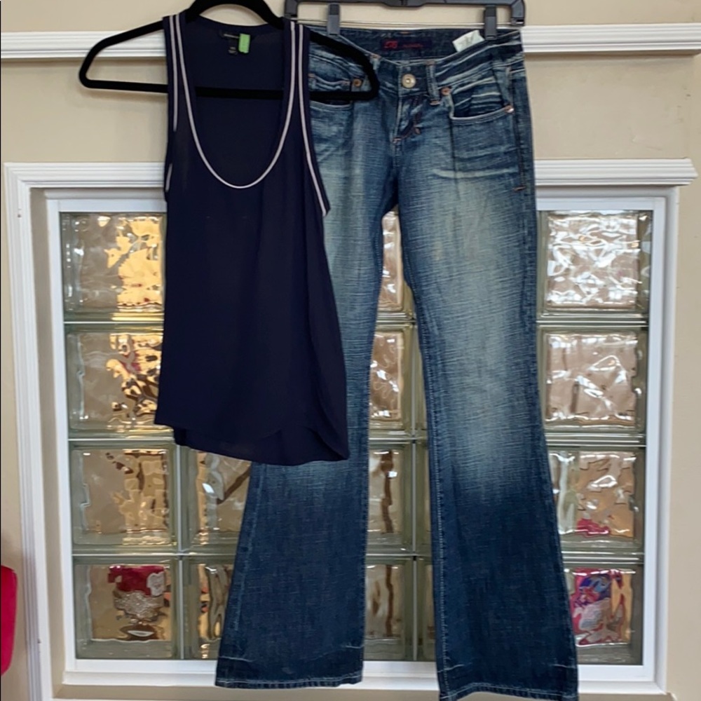 Awesome dark jeans!